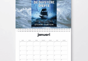 Kalender van januari met als afbeelding het boek De duivel en de duistere diepte van Stuart Turton.